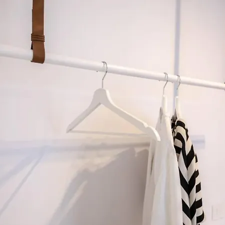 New! Stylish Studio With Parking * 클루지나포카