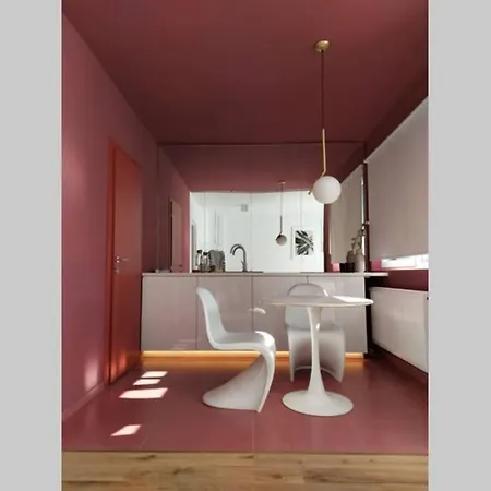 New! Stylish Studio With Parking