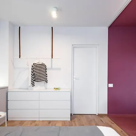 New! Stylish Studio With Parking *