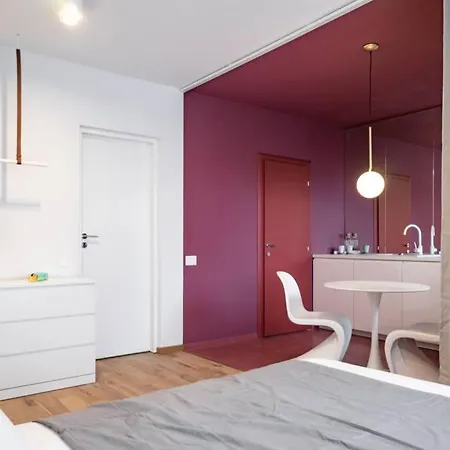 New! Stylish Studio With Parking